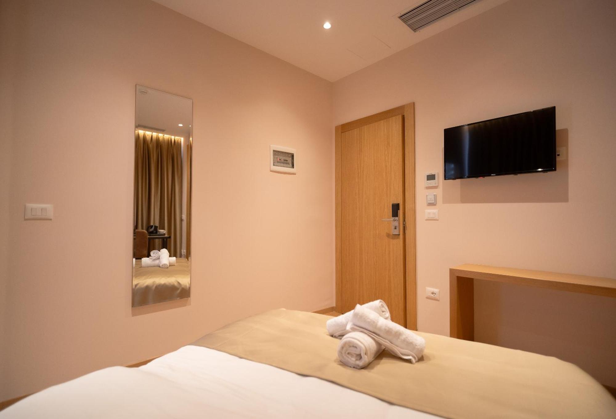 Hotel Boutique Jera Τίρανα Εξωτερικό φωτογραφία