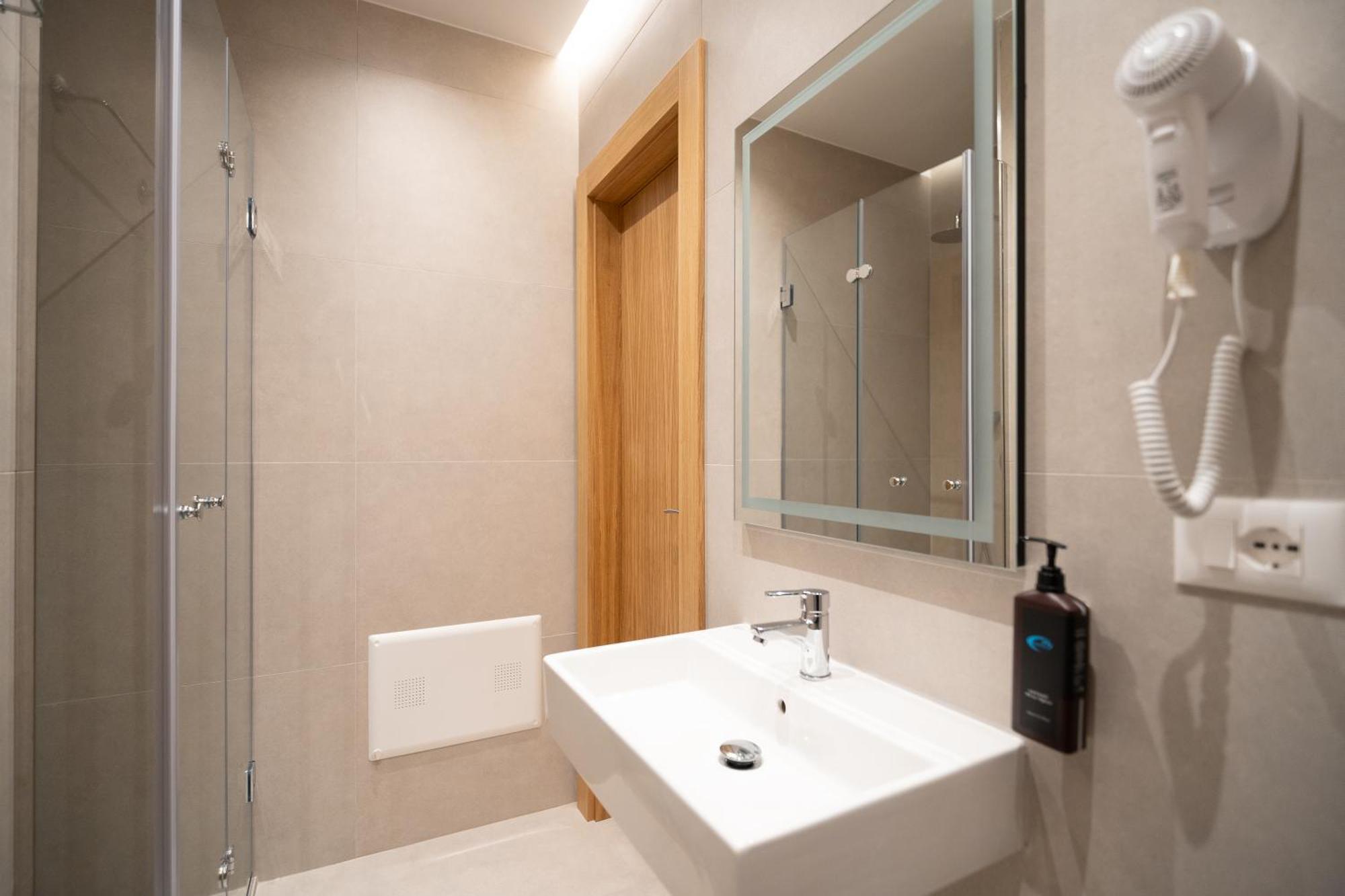 Hotel Boutique Jera Τίρανα Εξωτερικό φωτογραφία